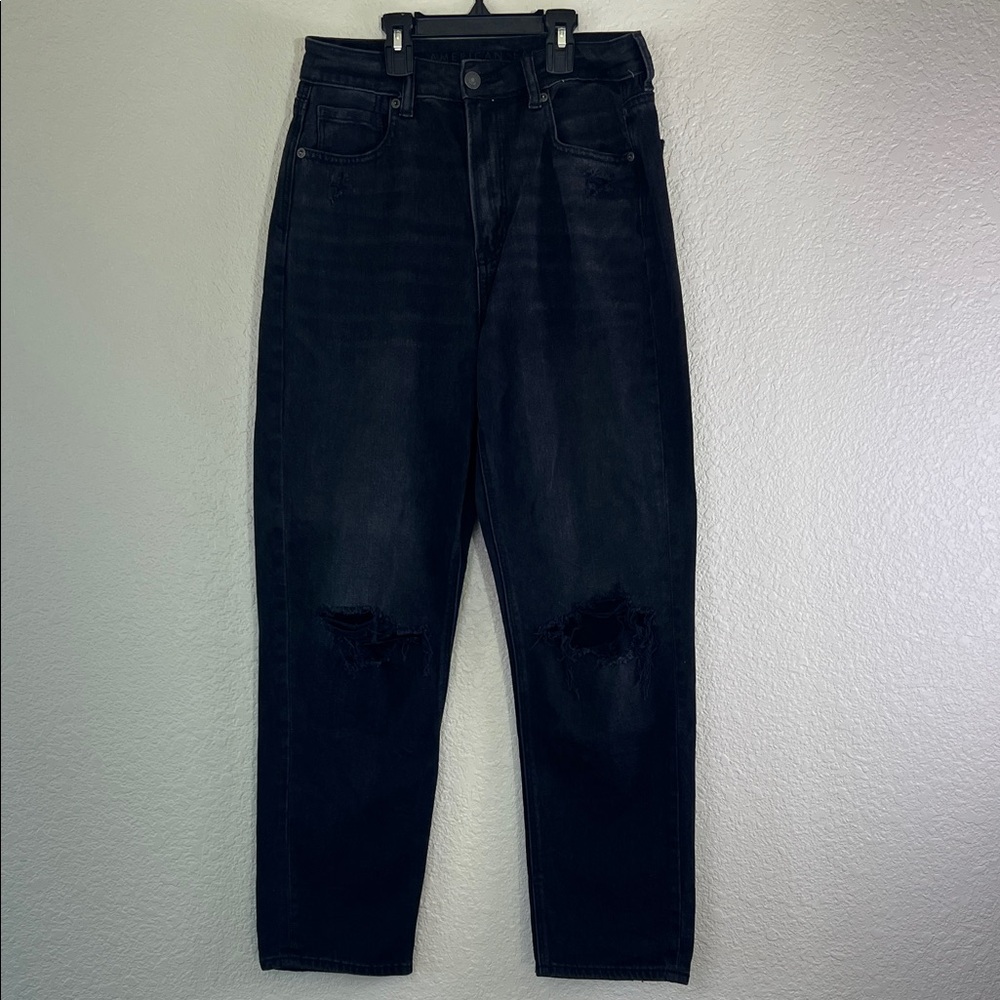 American Eagle Mom Straight Jean black with distressing size 6